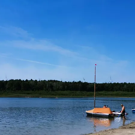 בית נופש Bungalowdorf Briesensee