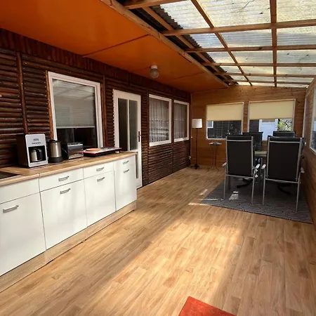 בית נופש Bungalowdorf Briesensee *